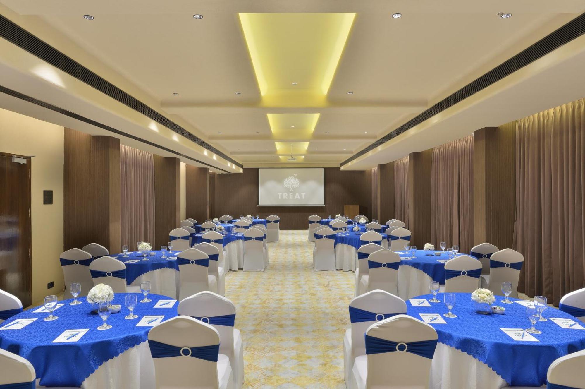 Urbane By Treat Daman Hotel Exterior photo
